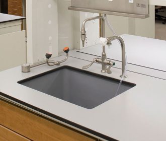 What is a laboratory sink? Its types and uses